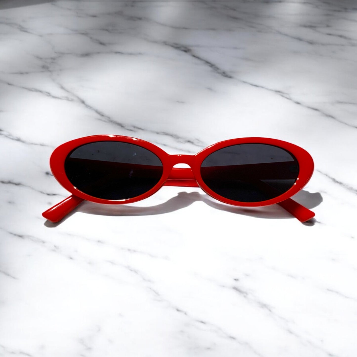 Lunettes de soleil Pinigoon allongées femme rouge